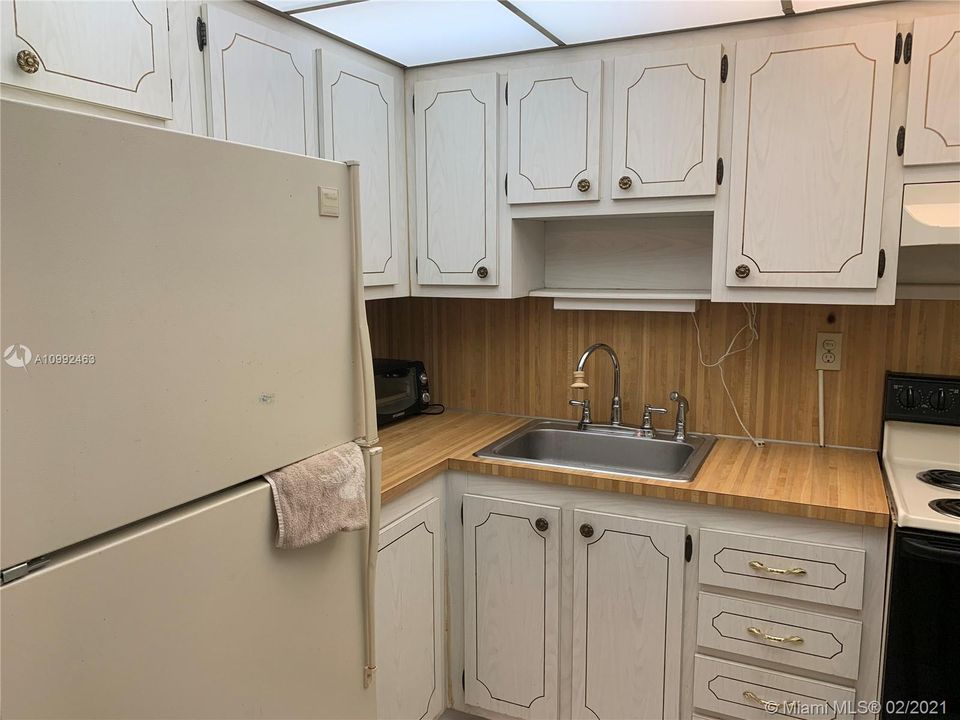 最近售出: $49,900 (1 贝兹, 1 浴室, 590 平方英尺)