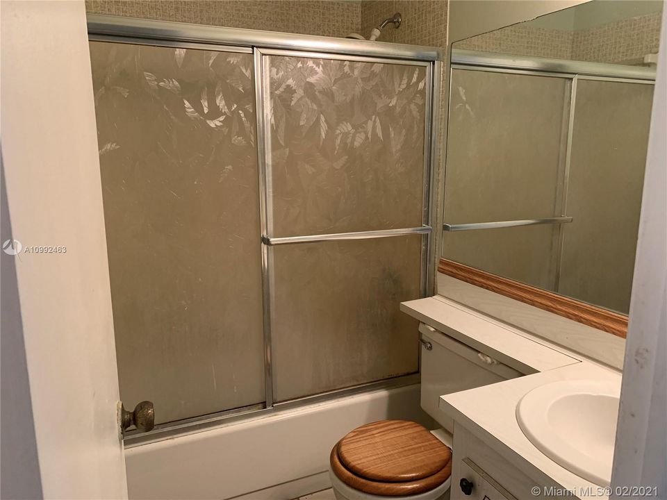 最近售出: $49,900 (1 贝兹, 1 浴室, 590 平方英尺)