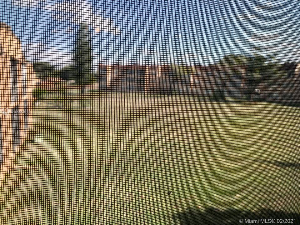 最近售出: $49,900 (1 贝兹, 1 浴室, 590 平方英尺)