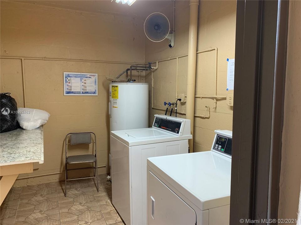 最近售出: $49,900 (1 贝兹, 1 浴室, 590 平方英尺)