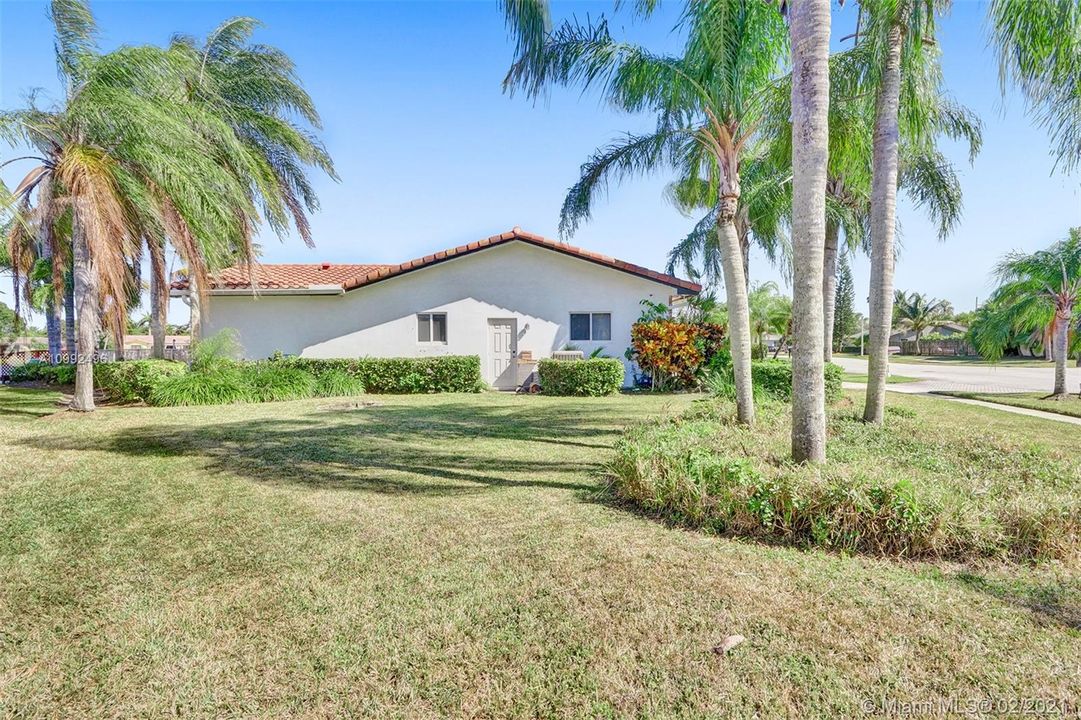 Recently Sold: $525,000 (4 beds, 2 baths, 2896 Square Feet)