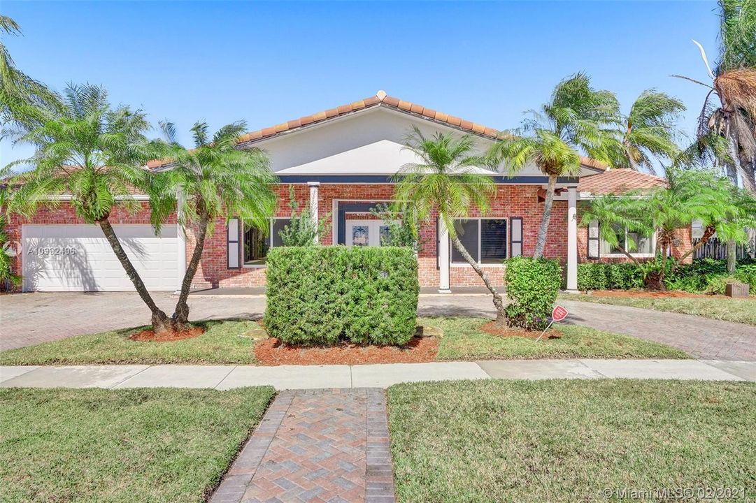 Recently Sold: $525,000 (4 beds, 2 baths, 2896 Square Feet)
