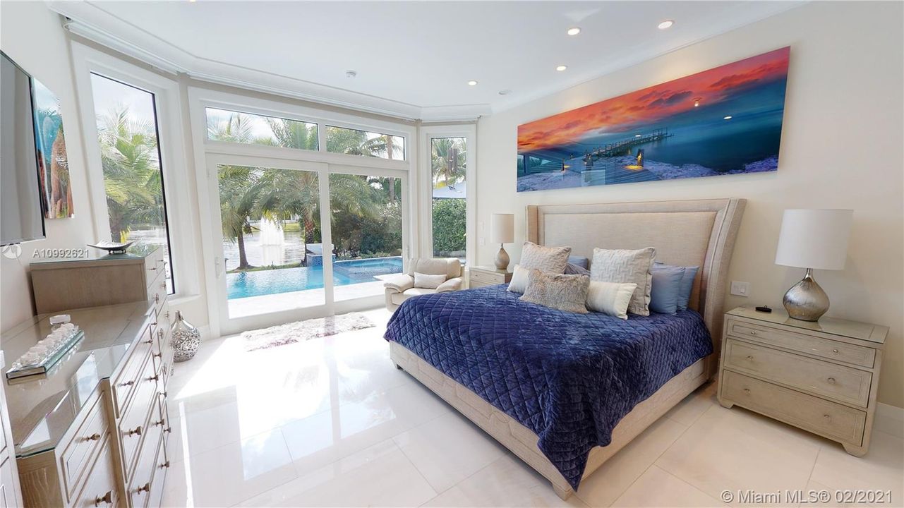 Wake up in the Morning in your Master Suite and take a dip in the Pool or simply relax and just Enjoy the Views
