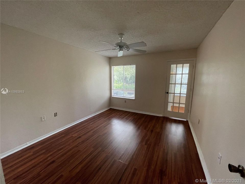 Recientemente alquilado: $1,290 (1 camas, 1 baños, 743 Pies cuadrados)