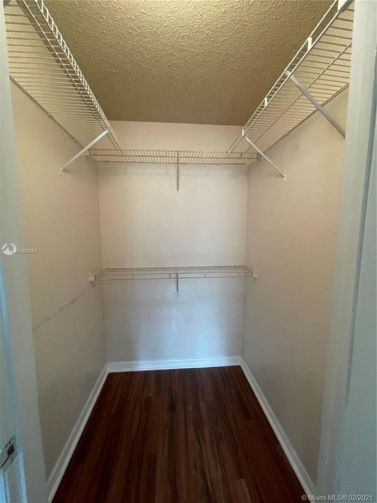 Recientemente alquilado: $1,290 (1 camas, 1 baños, 743 Pies cuadrados)