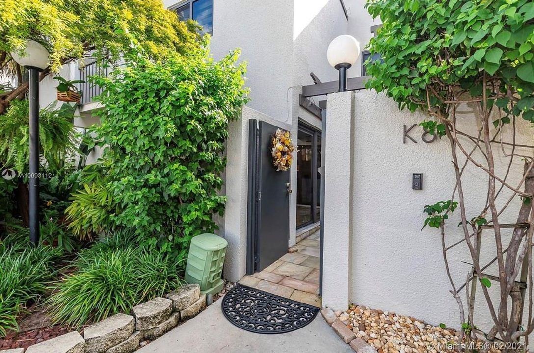 Vendido Recientemente: $369,000 (3 camas, 2 baños, 1349 Pies cuadrados)