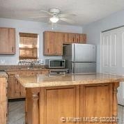 Vendido Recientemente: $249,900 (3 camas, 2 baños, 1782 Pies cuadrados)