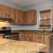 Vendido Recientemente: $249,900 (3 camas, 2 baños, 1782 Pies cuadrados)