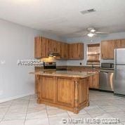 Vendido Recientemente: $249,900 (3 camas, 2 baños, 1782 Pies cuadrados)