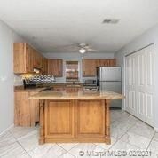 Vendido Recientemente: $249,900 (3 camas, 2 baños, 1782 Pies cuadrados)