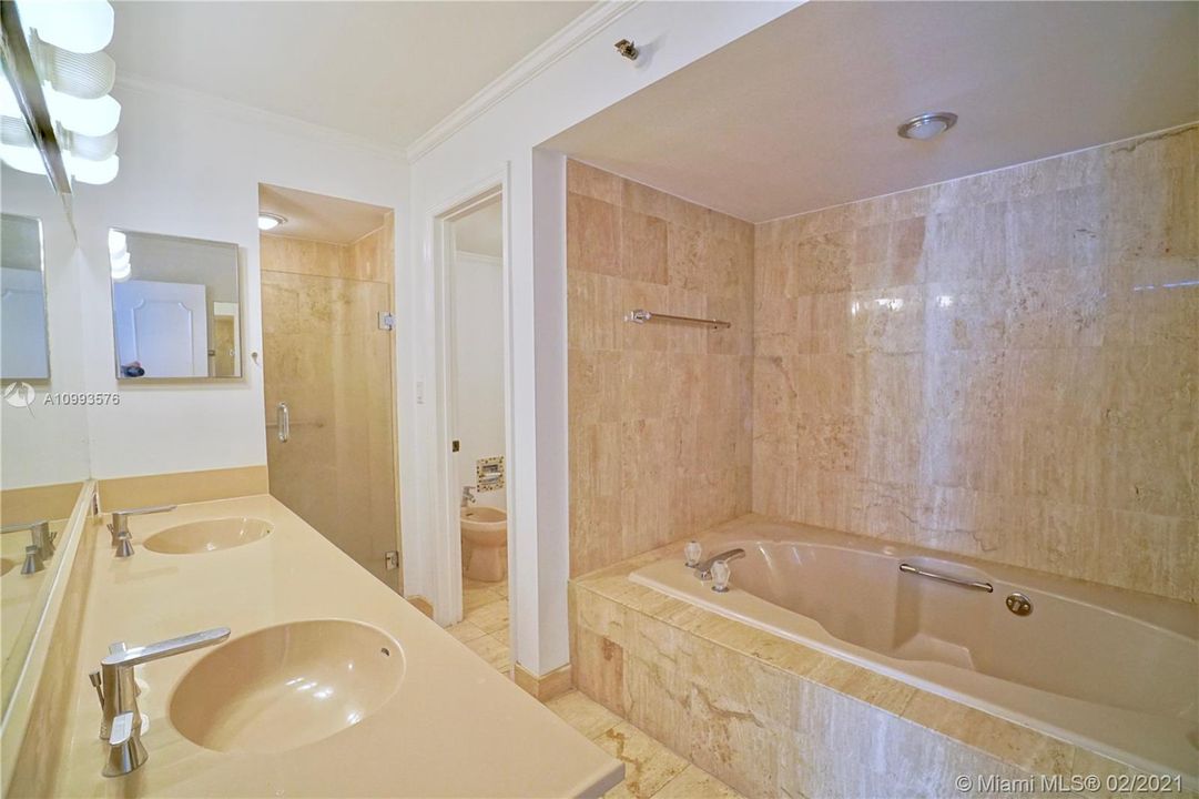 最近租的: $3,500 (2 贝兹, 2 浴室, 1200 平方英尺)