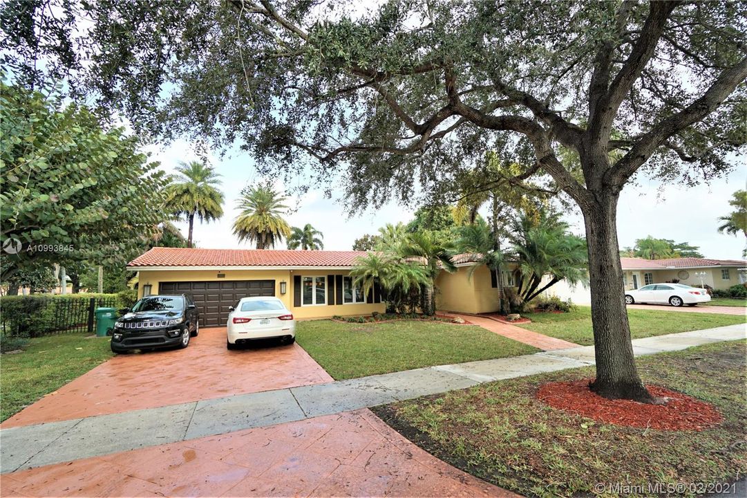 Recently Sold: $559,000 (3 beds, 2 baths, 1307 Square Feet)