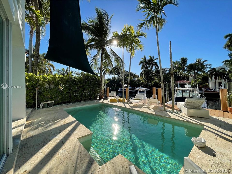 Recently Sold: $1,649,000 (3 beds, 3 baths, 2659 Square Feet)