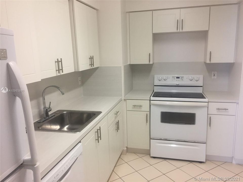 Recently Rented: $2,600 (2 beds, 2 baths, 1195 Square Feet)