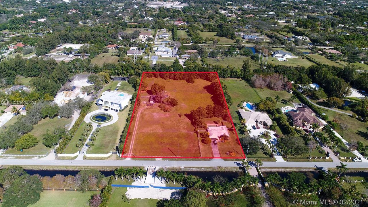 Vendido Recientemente: $1,499,000 (3 camas, 2 baños, 2038 Pies cuadrados)