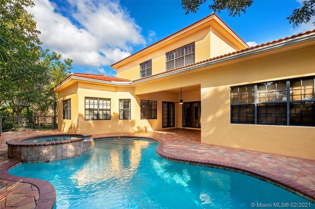 Recently Rented: $5,000 (6 beds, 4 baths, 4323 Square Feet)