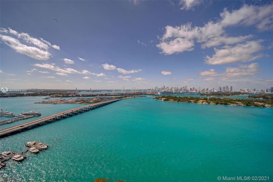 Recently Sold: $1,500,000 (3 beds, 2 baths, 1234 Square Feet)