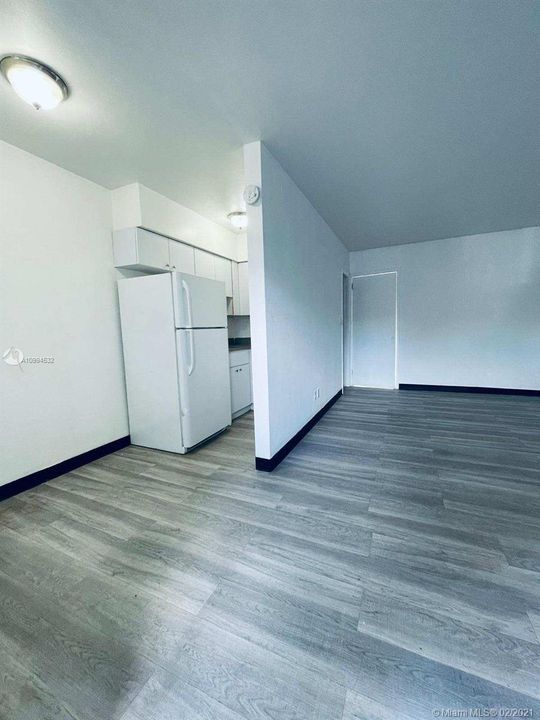 Recently Rented: $1,200 (1 beds, 1 baths, 1943 Square Feet)