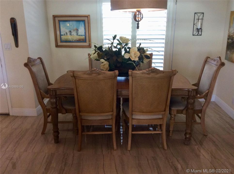Vendido Recientemente: $375,000 (2 camas, 2 baños, 1085 Pies cuadrados)
