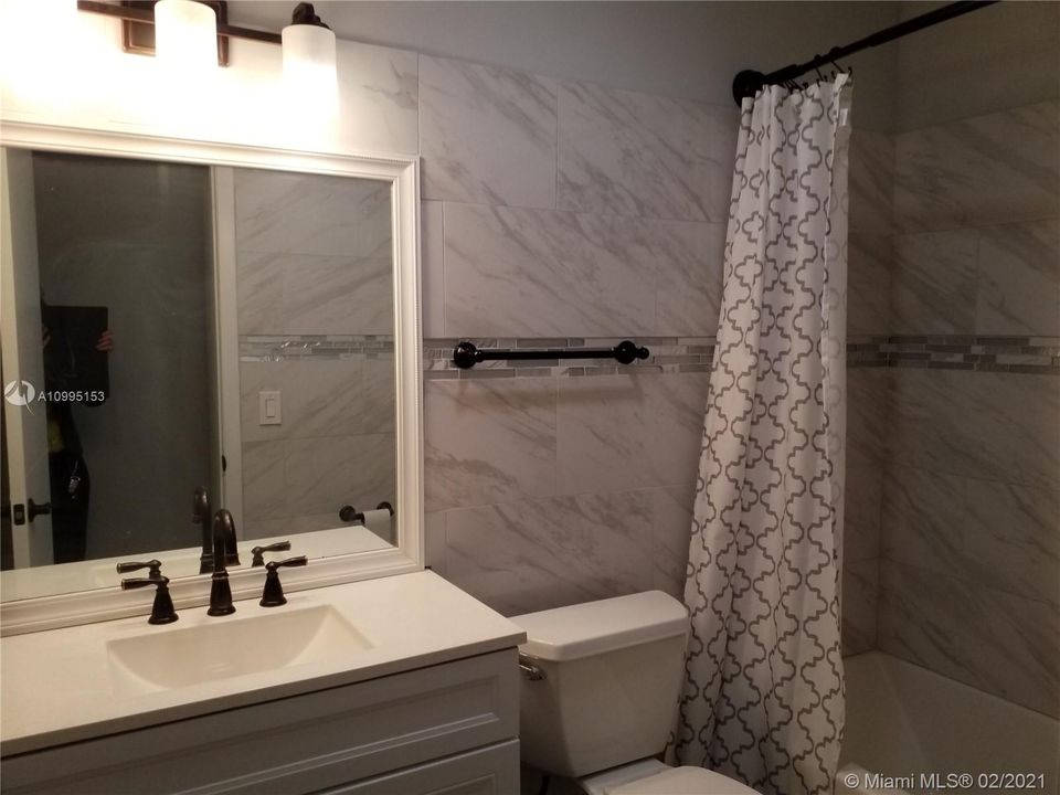 2nd bathroom