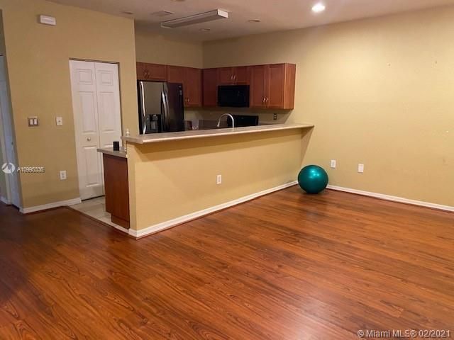 Recently Sold: $265,000 (3 beds, 2 baths, 1505 Square Feet)