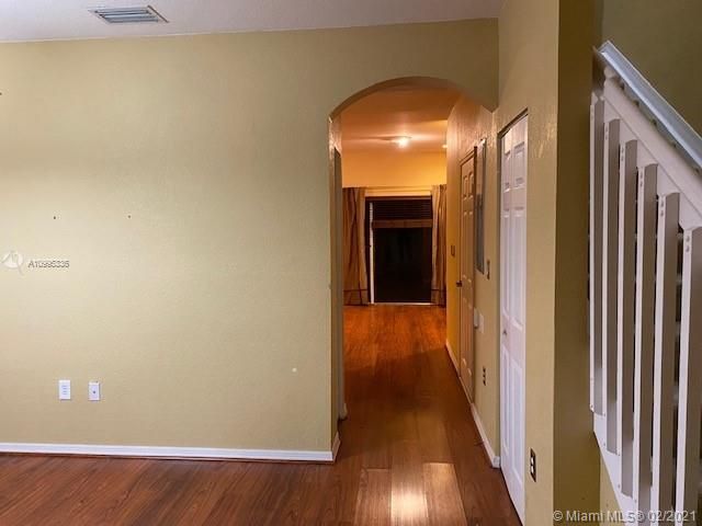 Recently Sold: $265,000 (3 beds, 2 baths, 1505 Square Feet)