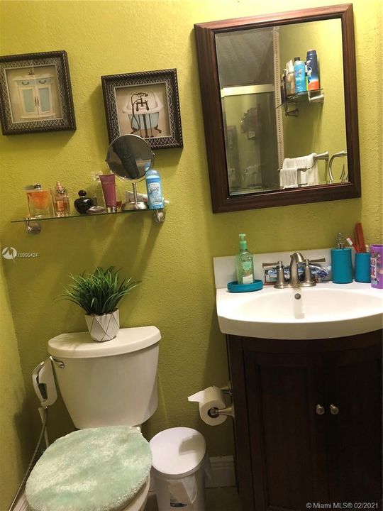 Недавно продано: $75,000 (3 спален, 2 ванн, 1024 Квадратных фут)