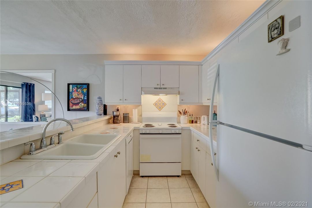 最近售出: $125,990 (1 贝兹, 1 浴室, 682 平方英尺)