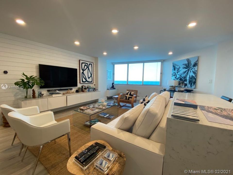 Recently Rented: $2,200 (1 beds, 2 baths, 1010 Square Feet)