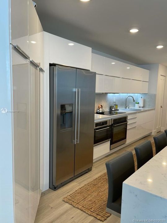 Recently Rented: $2,200 (1 beds, 2 baths, 1010 Square Feet)