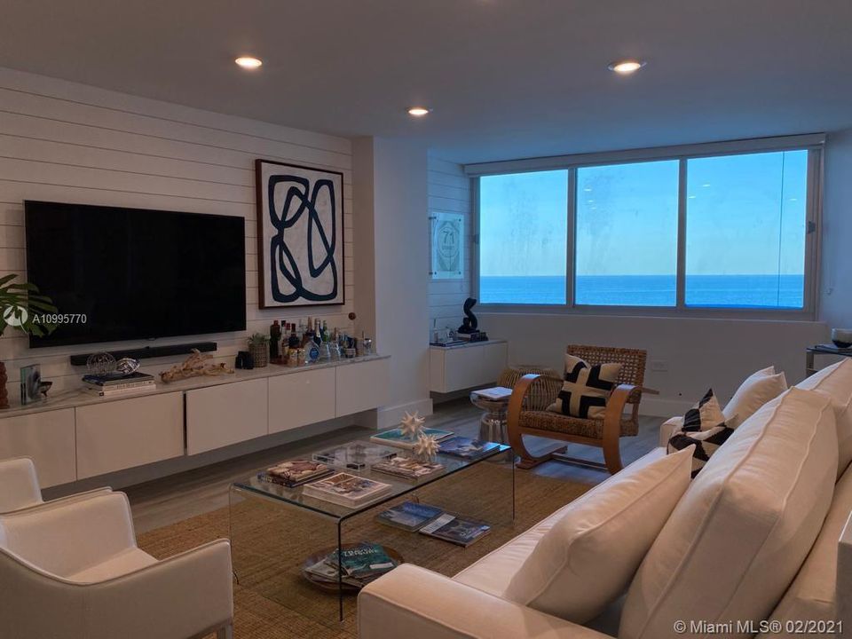 Recently Rented: $2,200 (1 beds, 2 baths, 1010 Square Feet)