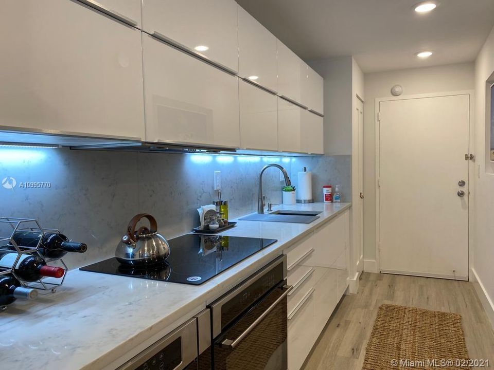 Recently Rented: $2,200 (1 beds, 2 baths, 1010 Square Feet)