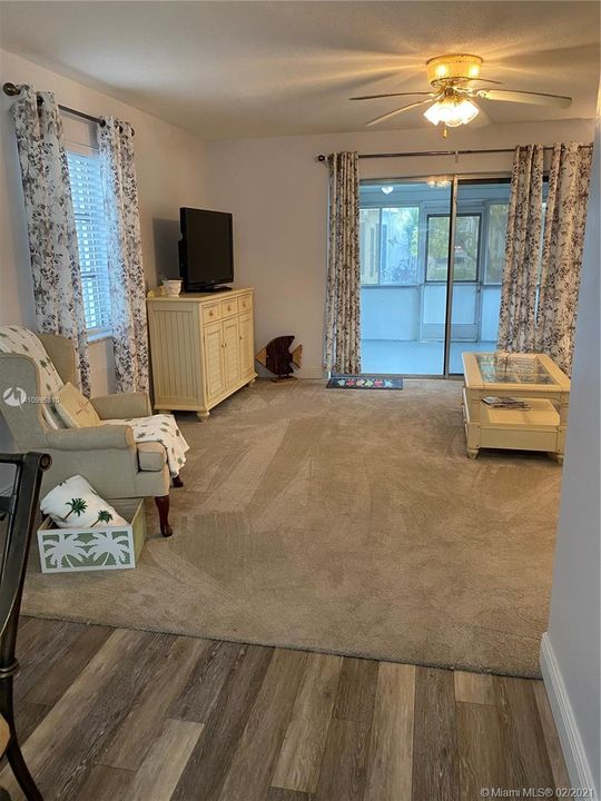 Recently Sold: $105,000 (1 beds, 1 baths, 648 Square Feet)