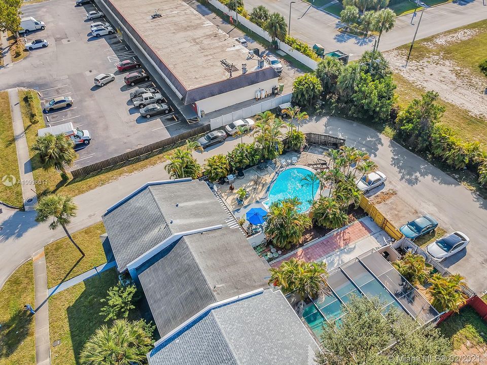 Vendido Recientemente: $269,900 (3 camas, 2 baños, 1500 Pies cuadrados)