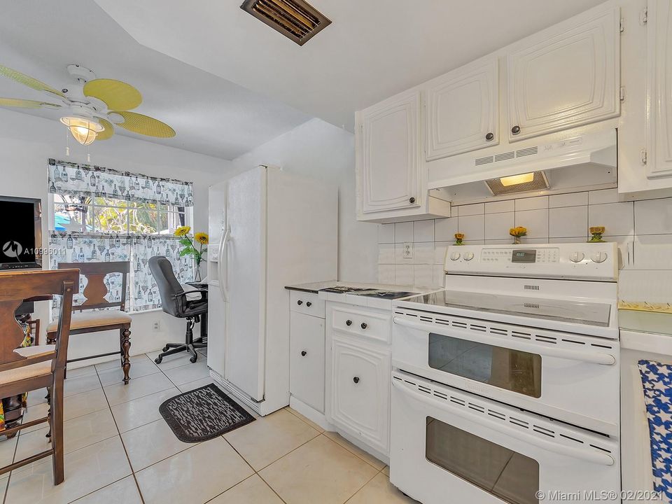 Vendido Recientemente: $269,900 (3 camas, 2 baños, 1500 Pies cuadrados)