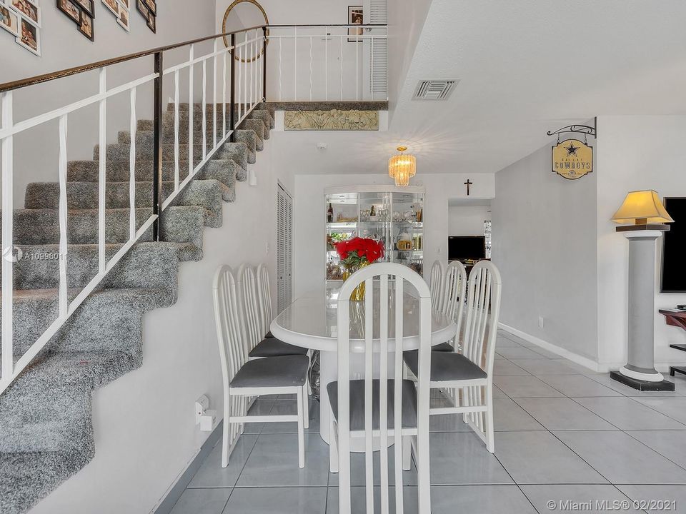 Vendido Recientemente: $269,900 (3 camas, 2 baños, 1500 Pies cuadrados)