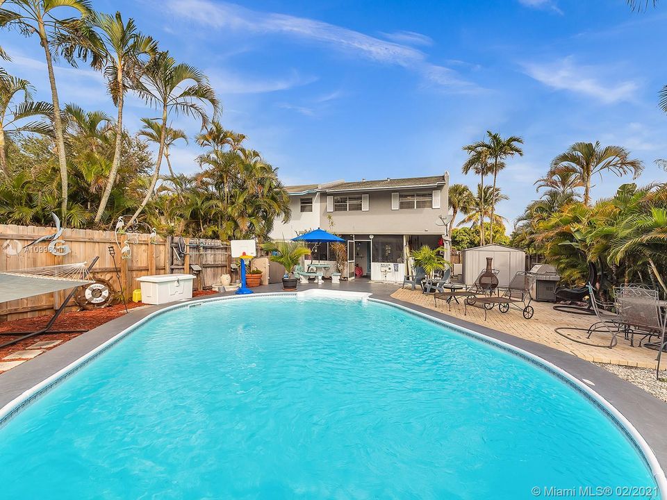 Vendido Recientemente: $269,900 (3 camas, 2 baños, 1500 Pies cuadrados)