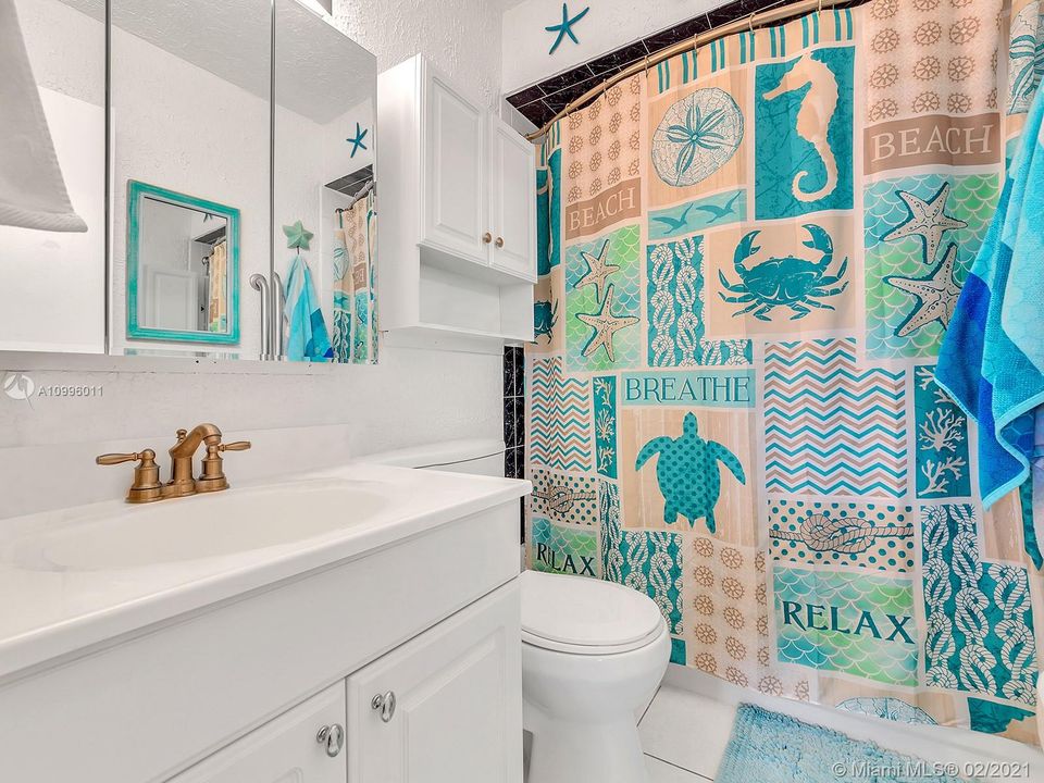 Vendido Recientemente: $269,900 (3 camas, 2 baños, 1500 Pies cuadrados)