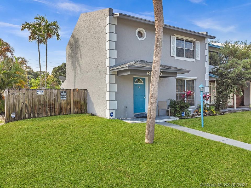 Vendido Recientemente: $269,900 (3 camas, 2 baños, 1500 Pies cuadrados)