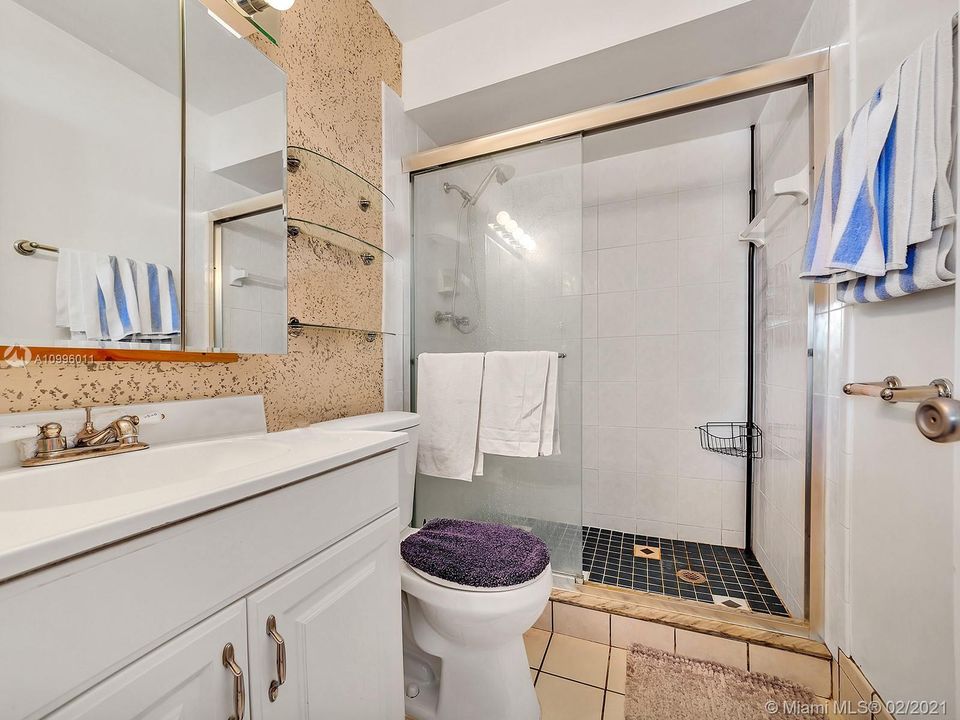 Vendido Recientemente: $269,900 (3 camas, 2 baños, 1500 Pies cuadrados)