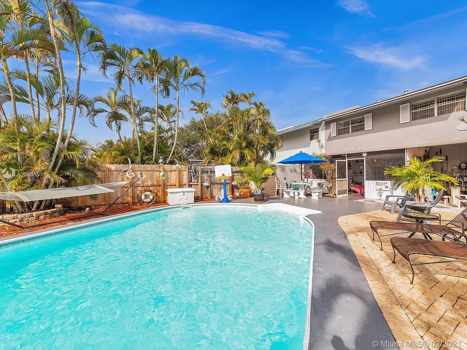 Vendido Recientemente: $269,900 (3 camas, 2 baños, 1500 Pies cuadrados)