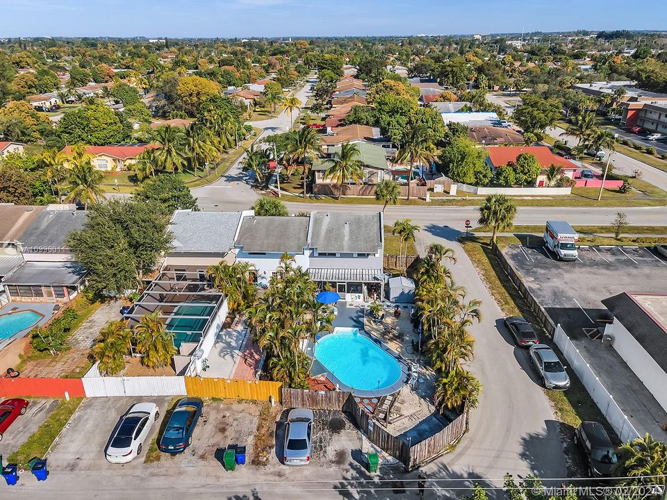 Vendido Recientemente: $269,900 (3 camas, 2 baños, 1500 Pies cuadrados)