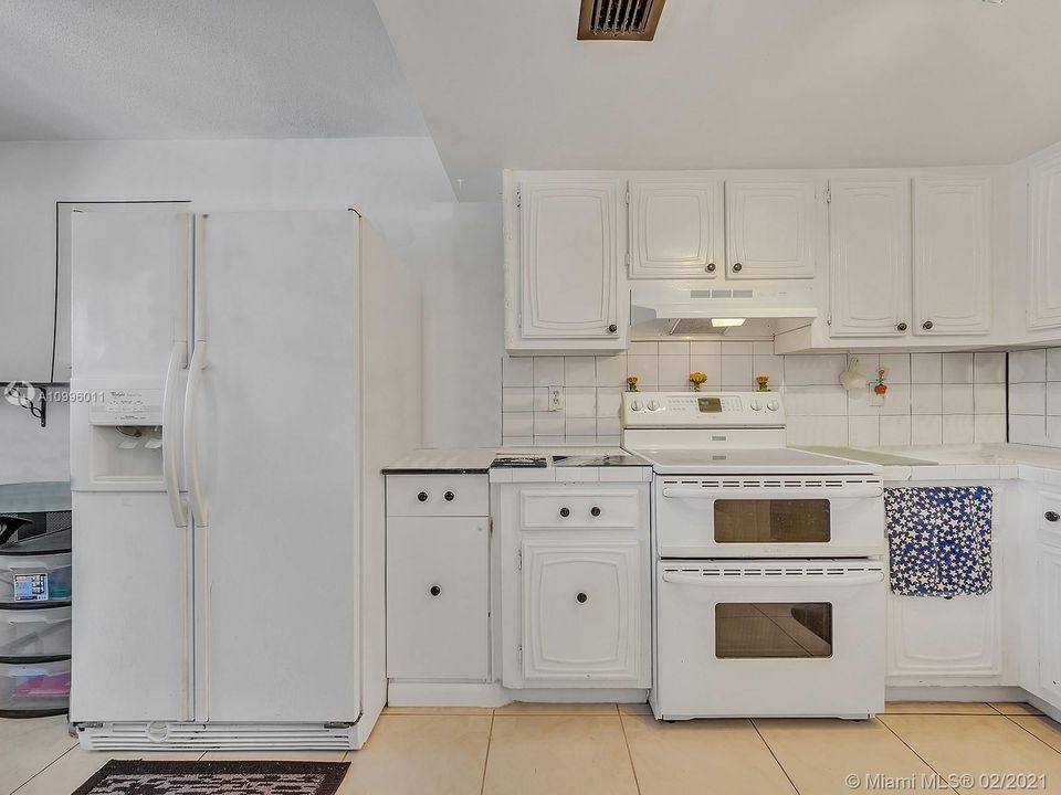 Vendido Recientemente: $269,900 (3 camas, 2 baños, 1500 Pies cuadrados)