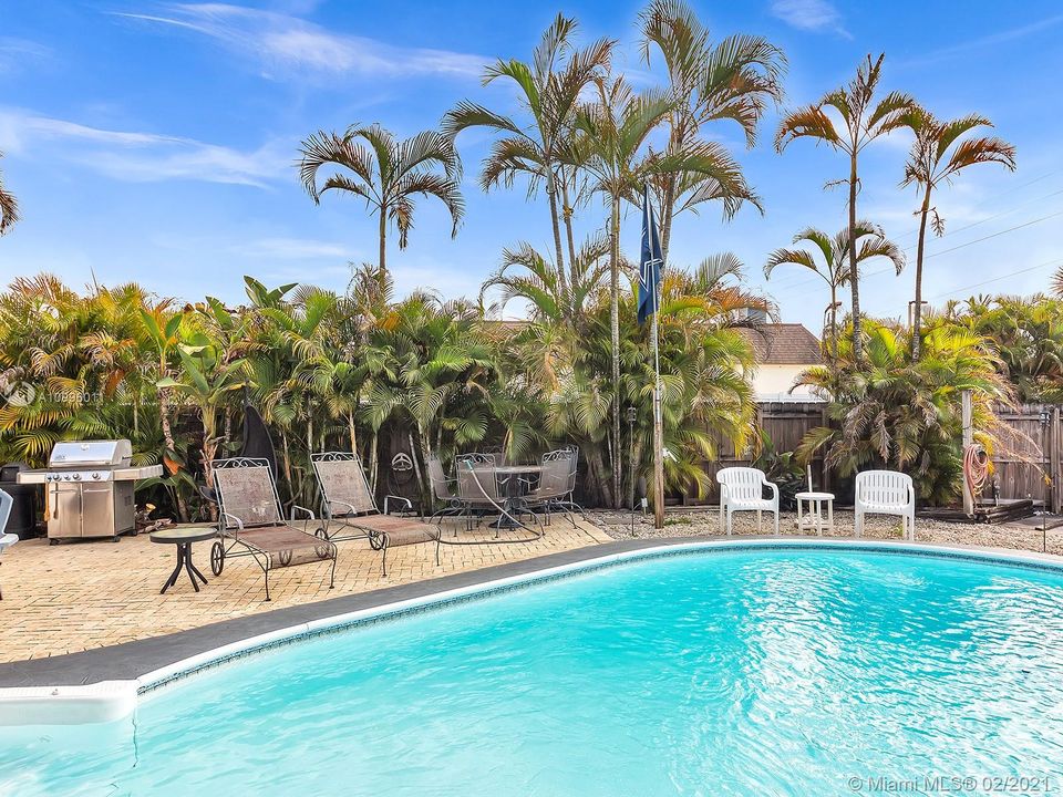 Vendido Recientemente: $269,900 (3 camas, 2 baños, 1500 Pies cuadrados)