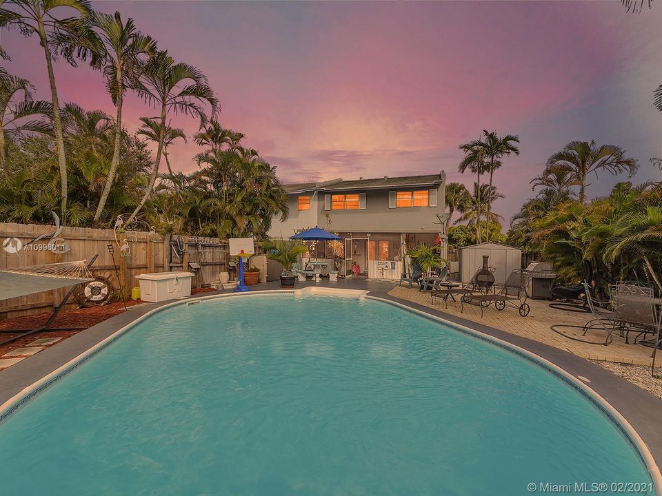 Vendido Recientemente: $269,900 (3 camas, 2 baños, 1500 Pies cuadrados)