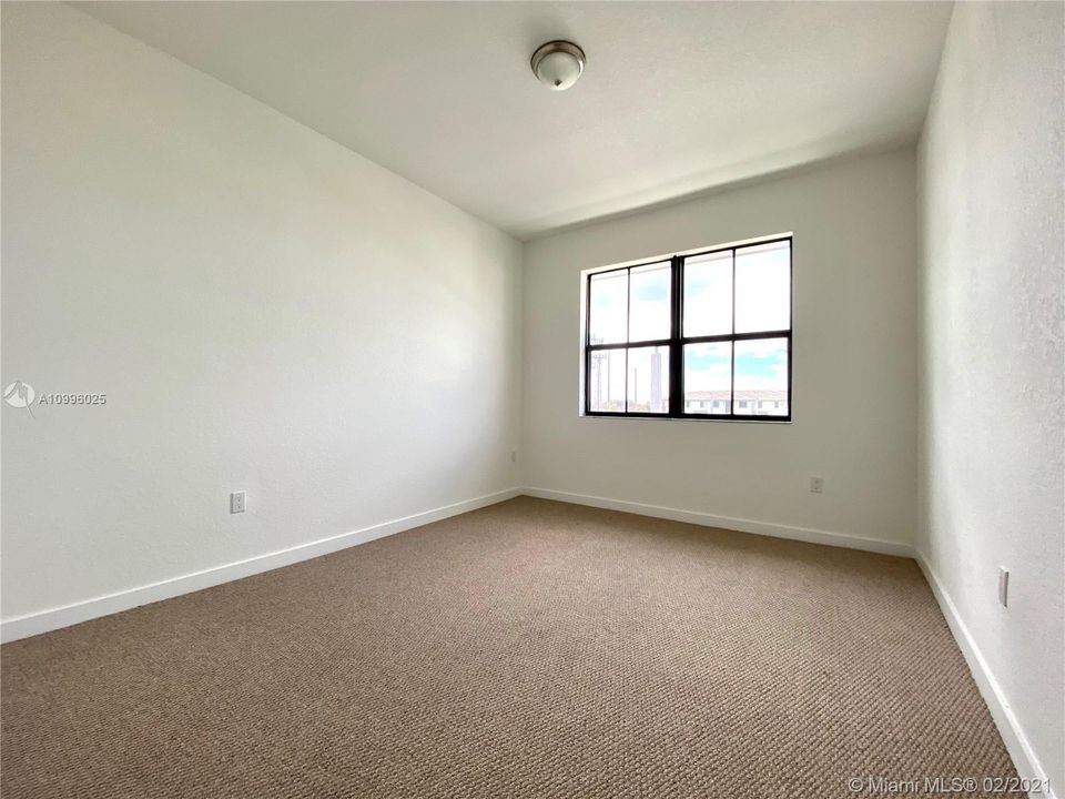 Recently Rented: $1,900 (2 beds, 2 baths, 1311 Square Feet)