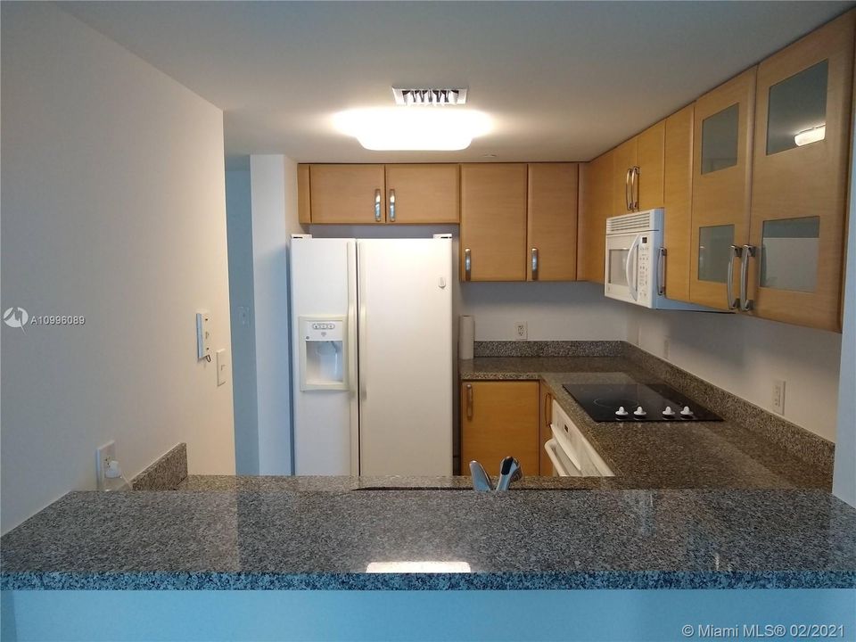 Recently Rented: $2,150 (1 beds, 1 baths, 791 Square Feet)
