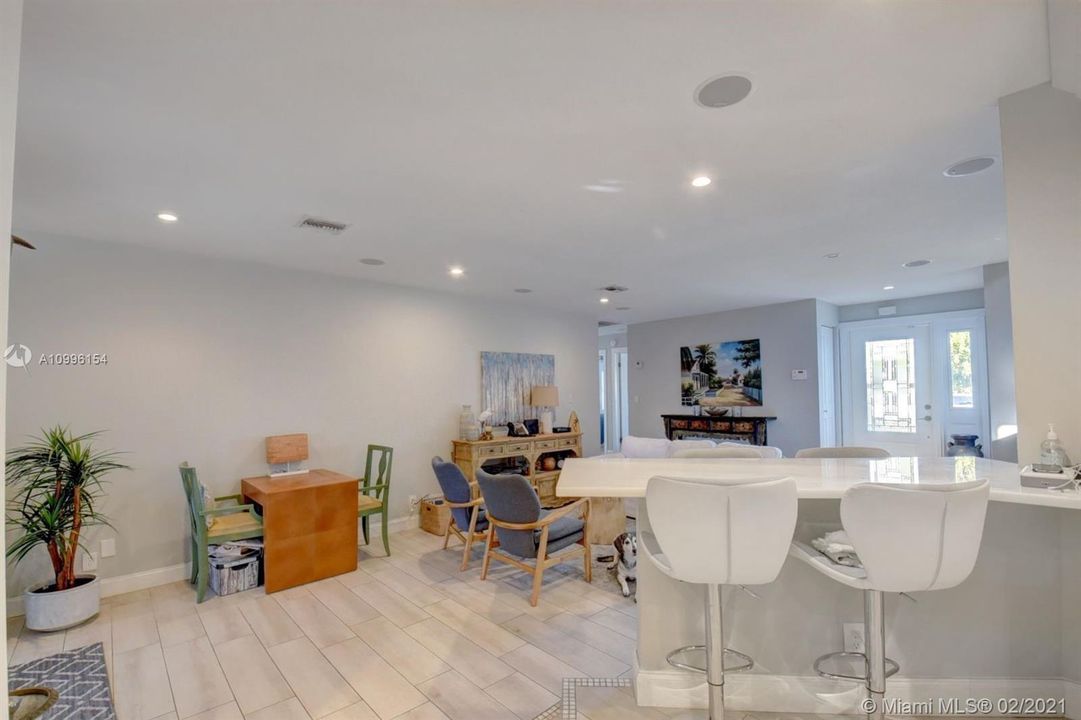 Recently Sold: $720,000 (3 beds, 2 baths, 1648 Square Feet)