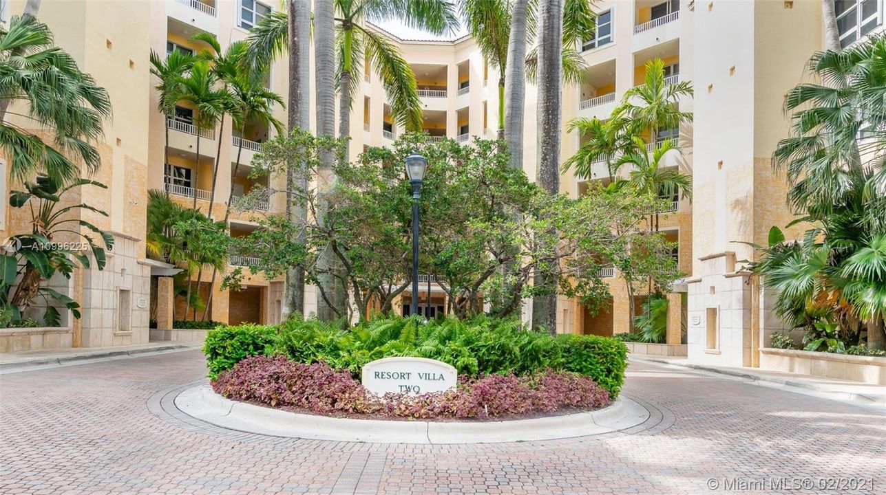 Recently Sold: $899,000 (2 beds, 2 baths, 1310 Square Feet)