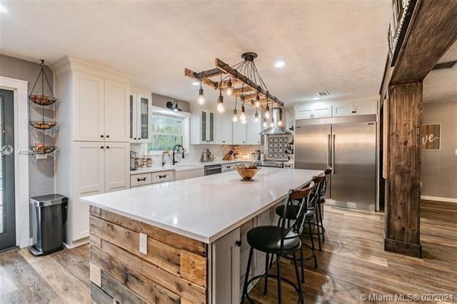 Recently Sold: $860,000 (5 beds, 3 baths, 0 Square Feet)